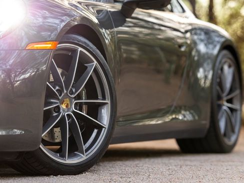 Used 2020 Porsche 911 Carrera 4S w/ Sport Package image 6