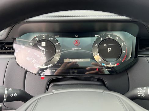 New 2025 Land Rover Range Rover Long Wheelbase Autobiography image 22