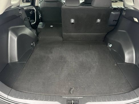 Used 2025 Toyota RAV4 XLE FWD image 18