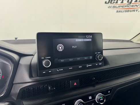 Used 2025 Honda CR-V EX image 13