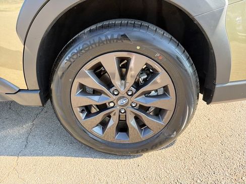Used 2025 Subaru Outback Onyx Edition AWD/4WD image 31