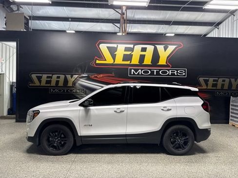 Used 2023 GMC Terrain AT4 AWD/4WD image 2