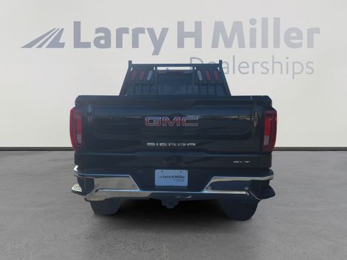 Used 2025 GMC Sierra 1500 SLT w/ SLT Premium Package image 4