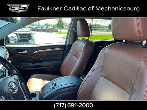 Used 2019 Toyota Highlander Limited Platinum AWD/4WD image 21