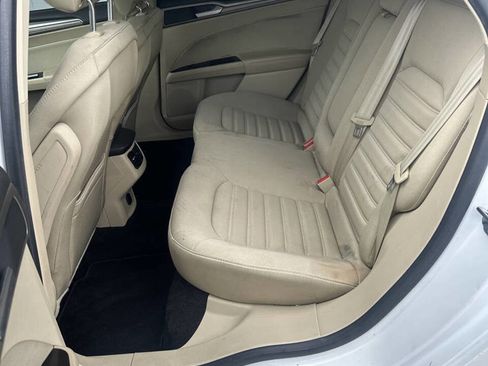 Used 2013 Ford Fusion SE FWD image 8