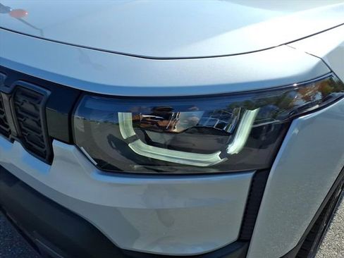 New 2026 Jeep Cherokee Overland w/ Advanced Pro Tech Group AWD/4WD image 11