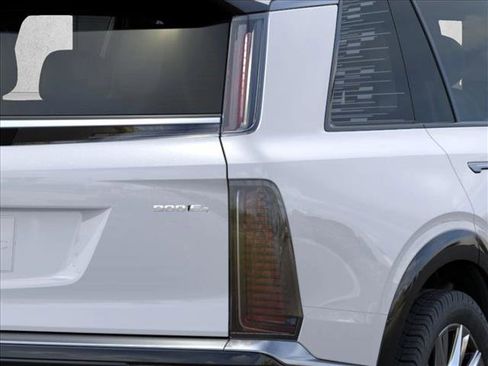 New 2026 Cadillac Vistiq Premium Luxury AWD/4WD image 11