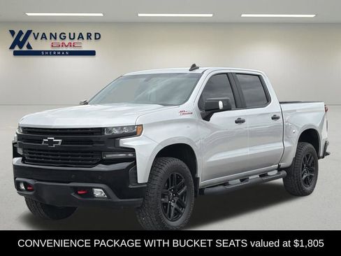 Used 2020 Chevrolet Silverado 1500 LT Trail Boss image 3