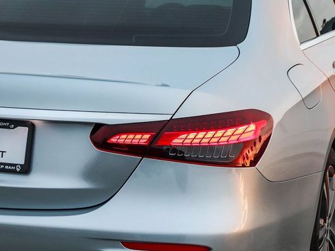 Used 2021 Mercedes-Benz E 350 Sedan image 10