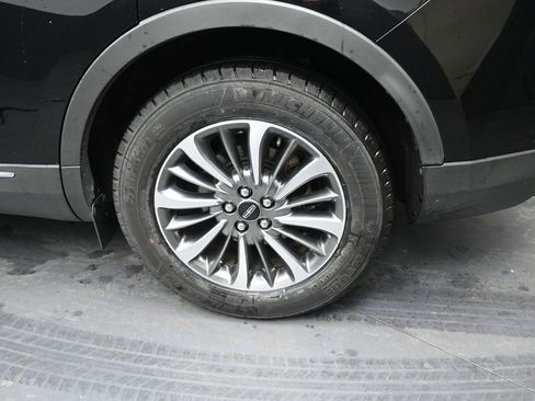 Used 2023 Lincoln Nautilus FWD image 15