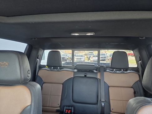 Used 2025 Chevrolet Silverado 2500 High Country w/ High Country Premium Package image 16