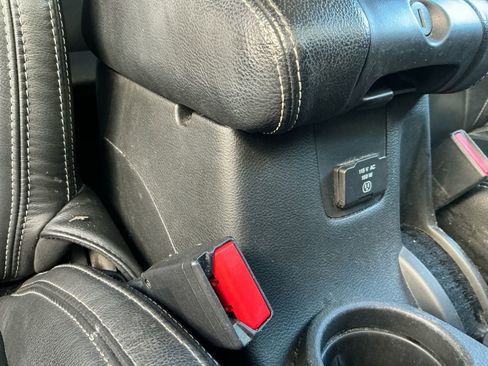 Used 2017 Jeep Wrangler Unlimited Rubicon image 18