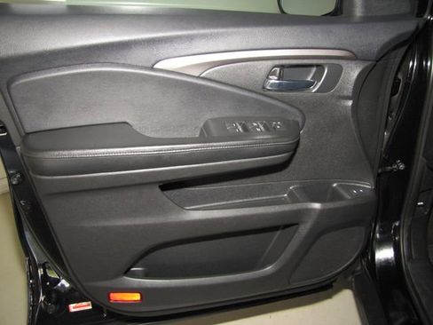 Certified 2018 Honda Pilot EX-L image 11