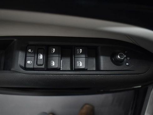 Used 2022 Jeep Compass Limited w/ Sun and Sound Group image 13