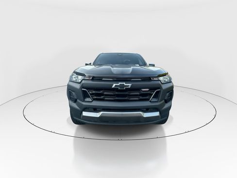 Used 2024 Chevrolet Colorado Trail Boss w/ Advanced Trailering Package AWD/4WD image 3