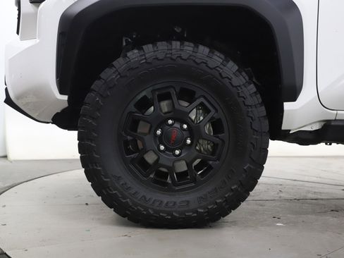 Used 2024 Toyota Tacoma TRD Off-Road w/ TRD Off Road Premium Package AWD/4WD image 30