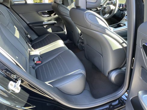 New 2026 Mercedes-Benz GLC 300 image 39