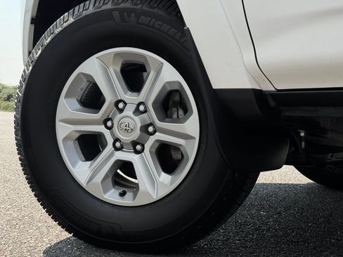 Certified 2023 Toyota 4Runner SR5 Premium w/ Moonroof Package AWD/4WD image 29