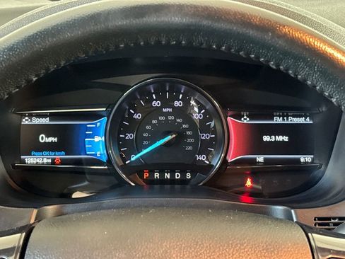 Used 2018 Ford Explorer XLT w/ Equipment Group 202A FWD image 23