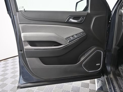 Used 2019 Chevrolet Tahoe LT w/ LT Signature Package image 20