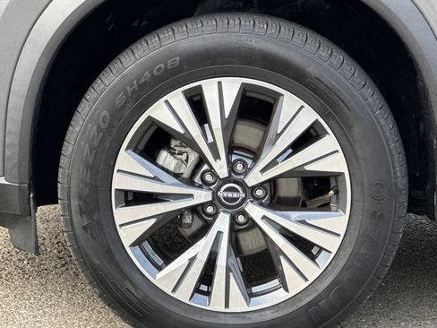 Certified 2023 Nissan Rogue SV image 32