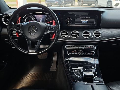 Certified 2017 Mercedes-Benz E 300 4MATIC image 16