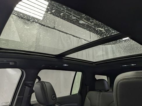 New 2026 Chevrolet Traverse High Country image 11