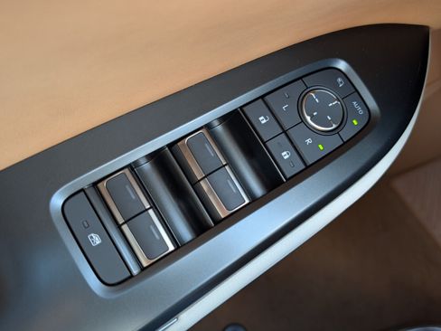 New 2026 Lexus RZ 350e 2WD w/ Convenience Package image 31