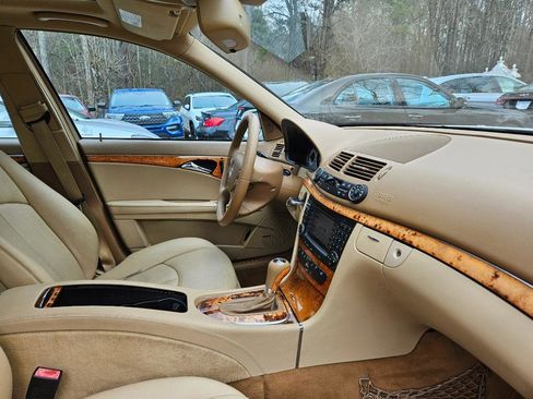 Used 2008 Mercedes-Benz E 350 Sedan image 39