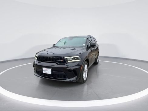 Used 2024 Dodge Durango GT RWD image 3