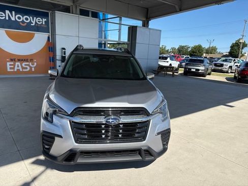 Used 2023 Subaru Ascent Limited w/ Technology Package AWD/4WD image 11