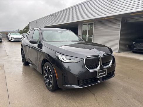 Used 2025 BMW X3 xDrive30i image 3