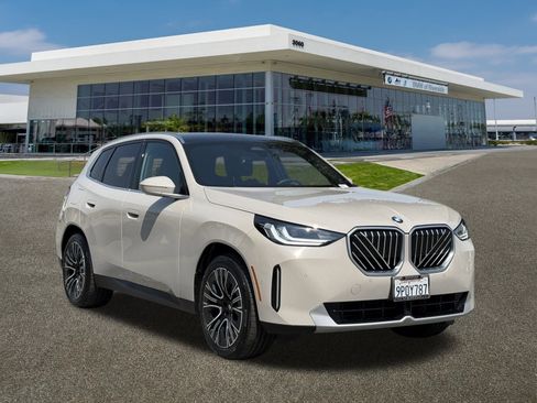 Used 2025 BMW X3 xDrive30i w/ Convenience Package image 2