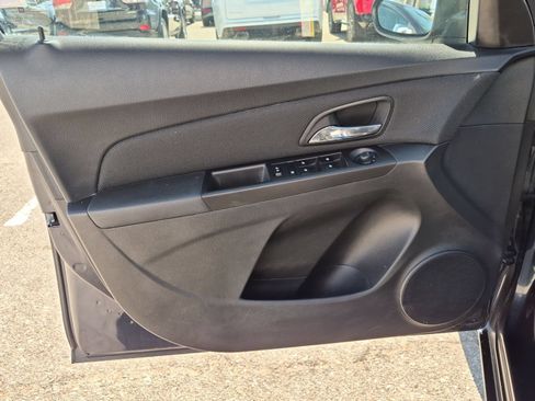 Used 2015 Chevrolet Cruze LT FWD image 10