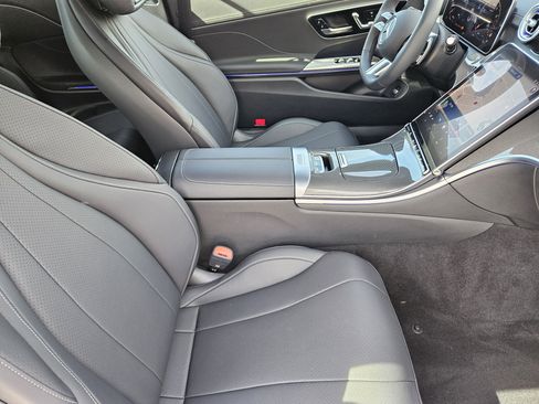 Certified 2025 Mercedes-Benz CLE 300 4MATIC Cabriolet image 15