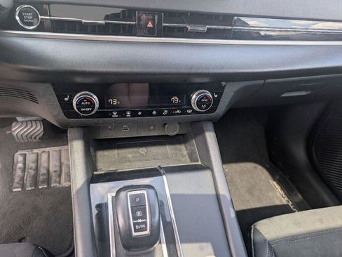 Used 2024 Mitsubishi Outlander SE AWD/4WD image 29