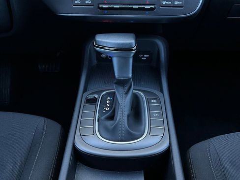 Used 2025 Hyundai Kona SEL image 23