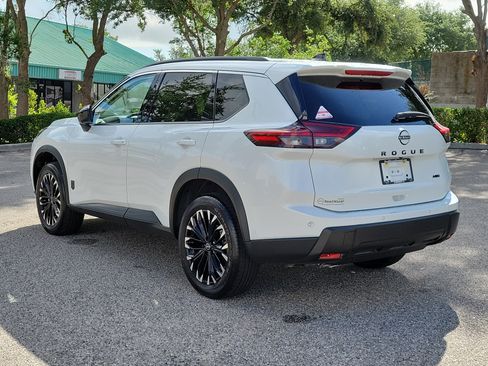 Certified 2026 Nissan Rogue Dark Armor AWD/4WD image 7