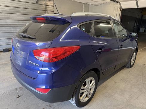 Used 2010 Hyundai Tucson GLS w/ Popular Equipment Pkg 2 FWD image 5
