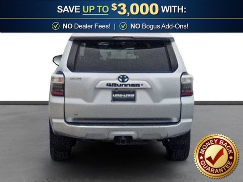 Used 2018 Toyota 4Runner SR5 AWD/4WD image 5