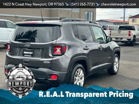Used 2018 Jeep Renegade Latitude FWD image 7