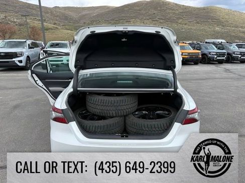 Used 2021 Toyota Camry XLE AWD/4WD image 30