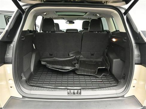 Certified 2018 Ford Escape Titanium w/ Ford Safe & Smart Package image 25