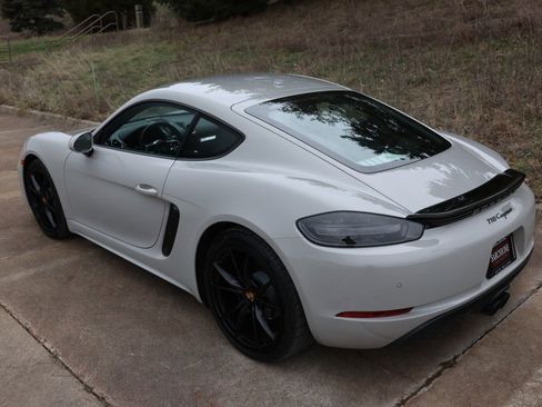 Used 2025 Porsche 718 Cayman image 23