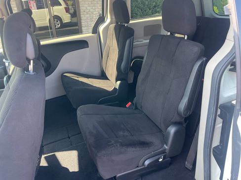 Used 2013 Dodge Grand Caravan SE FWD image 22
