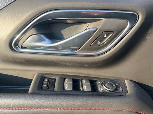 Used 2023 Chevrolet Suburban RST w/ Luxury Package image 10