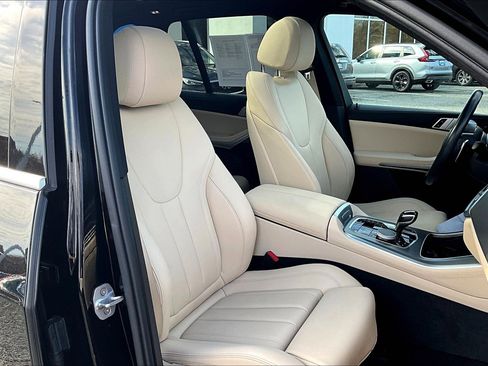 Used 2019 BMW X5 xDrive40i w/ Premium Package 2 image 7