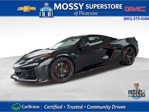 Used 2023 Chevrolet Corvette Z06 RWD image 1