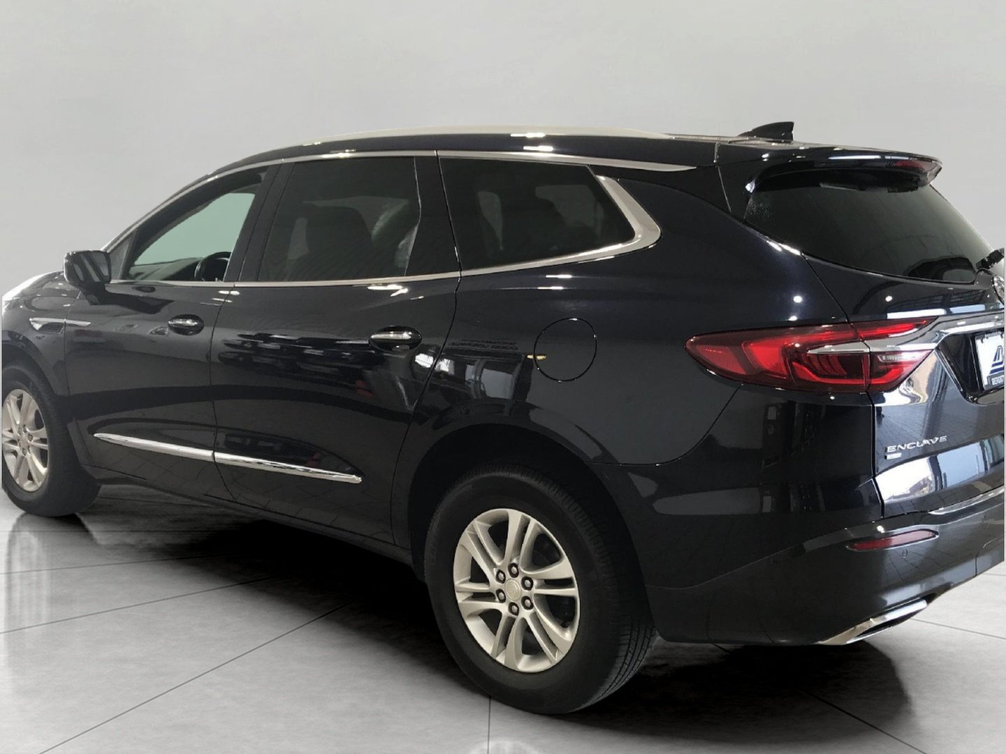 Used 2020 Buick Enclave Essence w/ Sound and Sites Package AWD/4WD image 23