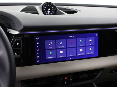 Certified 2025 Porsche Macan 4 Electric image 13